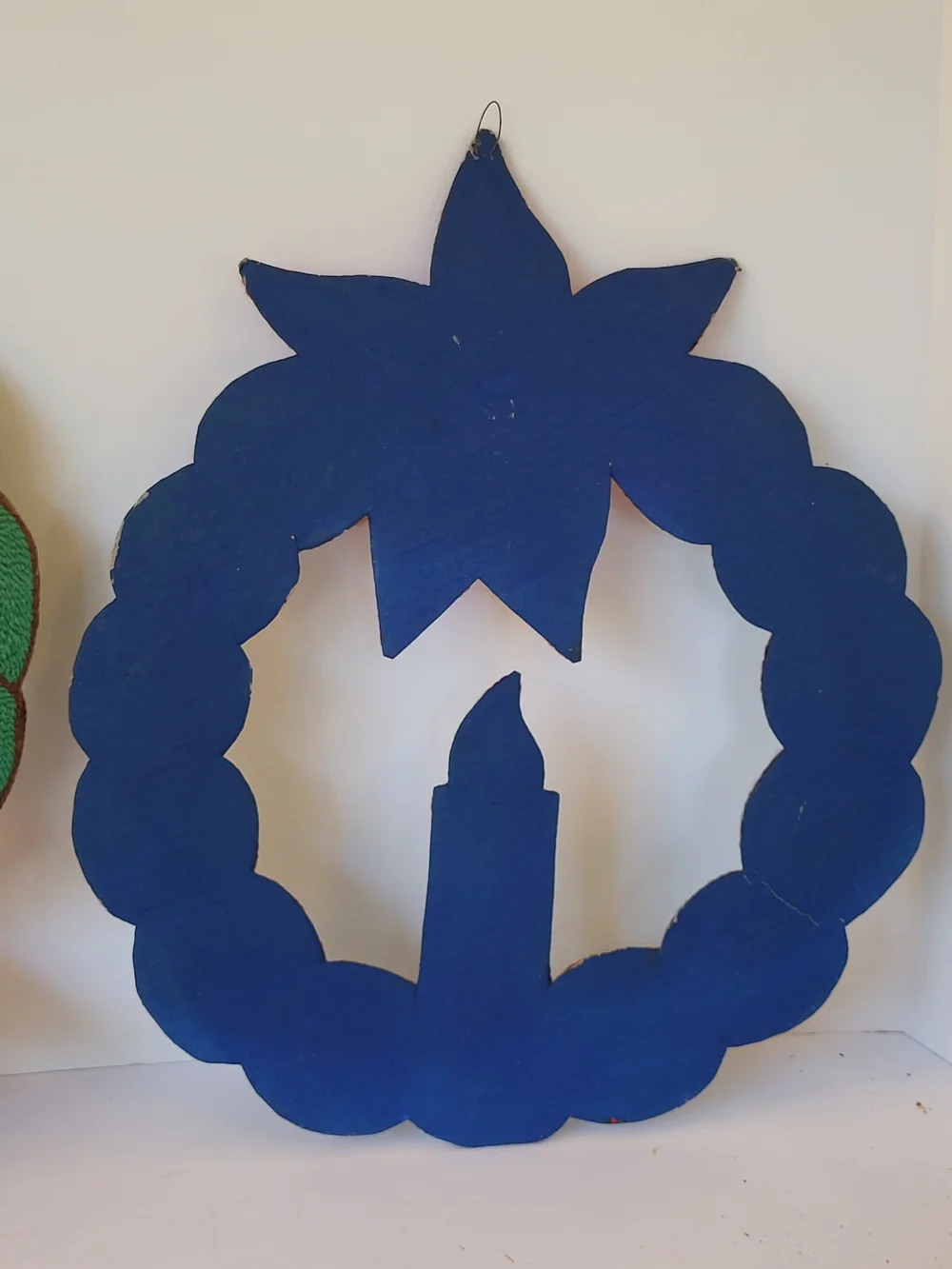1970s Vintage Huichol Style Mexican Christmas Yarn Poinsettia & Candle Wreath